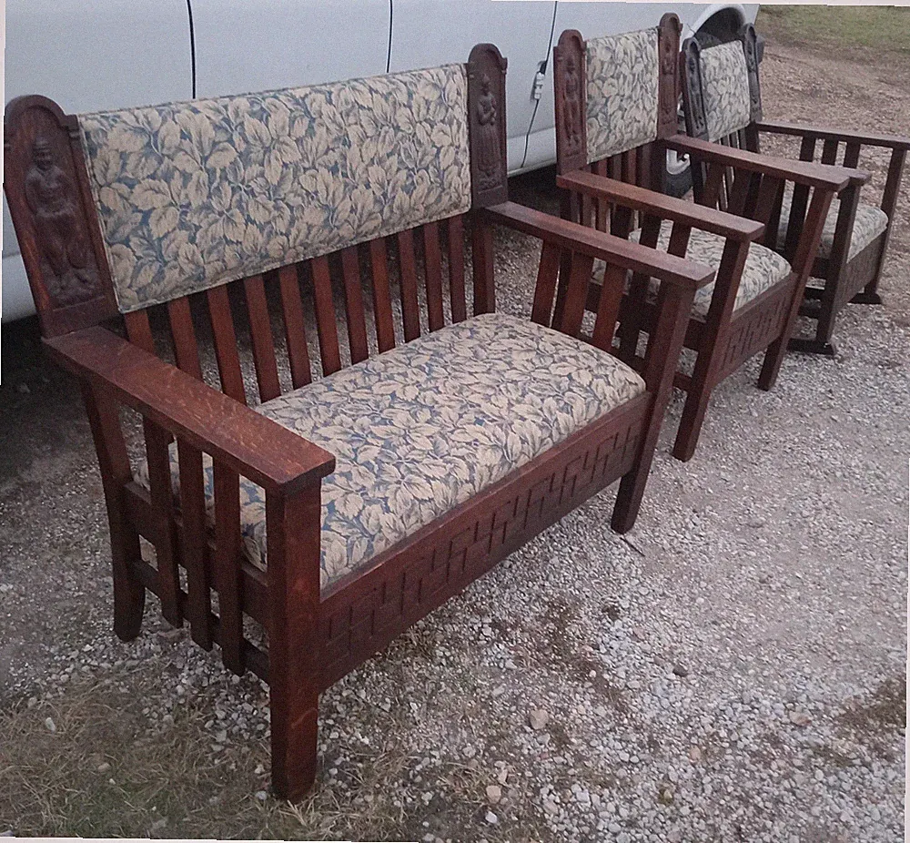 Quartersawn Oak Carved Mission Loveseat Armchair Rocker / Parlor Set